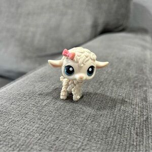 Authentic Littlest Pet Shop LPS White Cream Lamb Sheep #186 Pink Bow